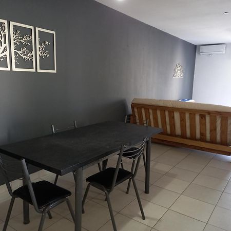 דירות סנטה רוסה Departamentos Temporarios Raul B. Diaz מראה חיצוני תמונה